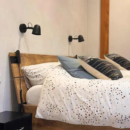 De Seuterhoeve 3*