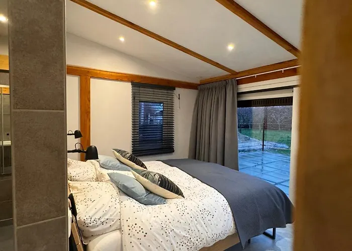 לינה וארוחת בוקר De Seuterhoeve 3*